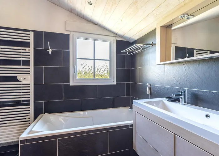 L’échappée Du Port - Grand Jardin *